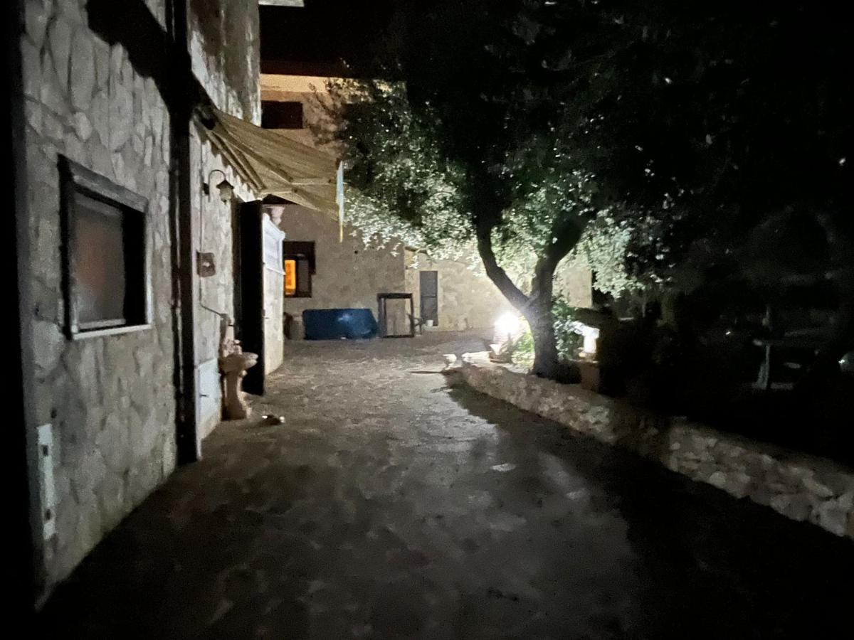 Case Vacanza E Camere In Villa Isabella Con Parcheggio Custodito E Wifi Gioia Del Colle Dış mekan fotoğraf