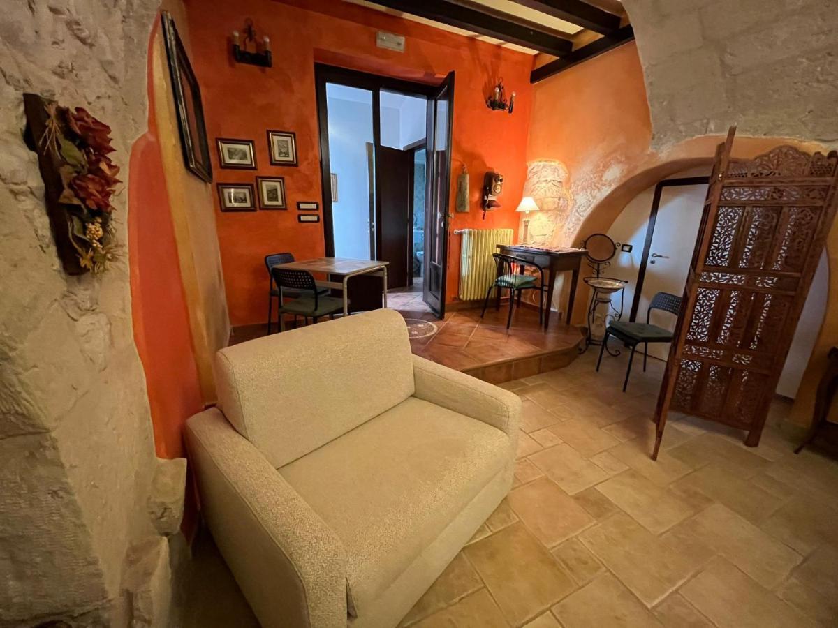 Case Vacanza E Camere In Villa Isabella Con Parcheggio Custodito E Wifi Gioia Del Colle Dış mekan fotoğraf