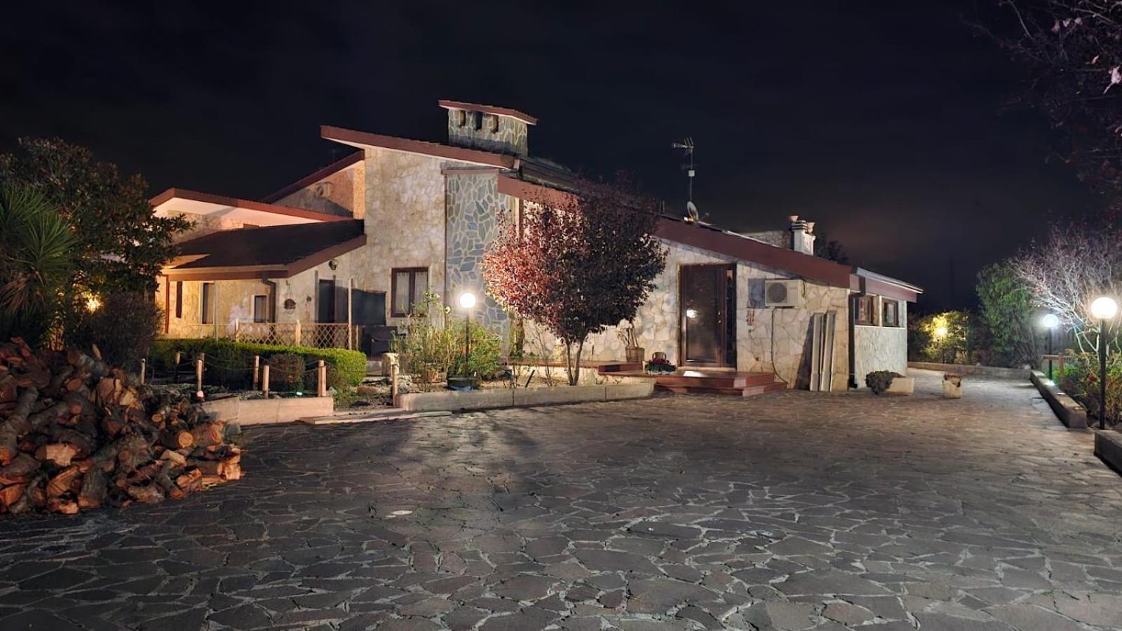 Case Vacanza E Camere In Villa Isabella Con Parcheggio Custodito E Wifi Gioia Del Colle Dış mekan fotoğraf