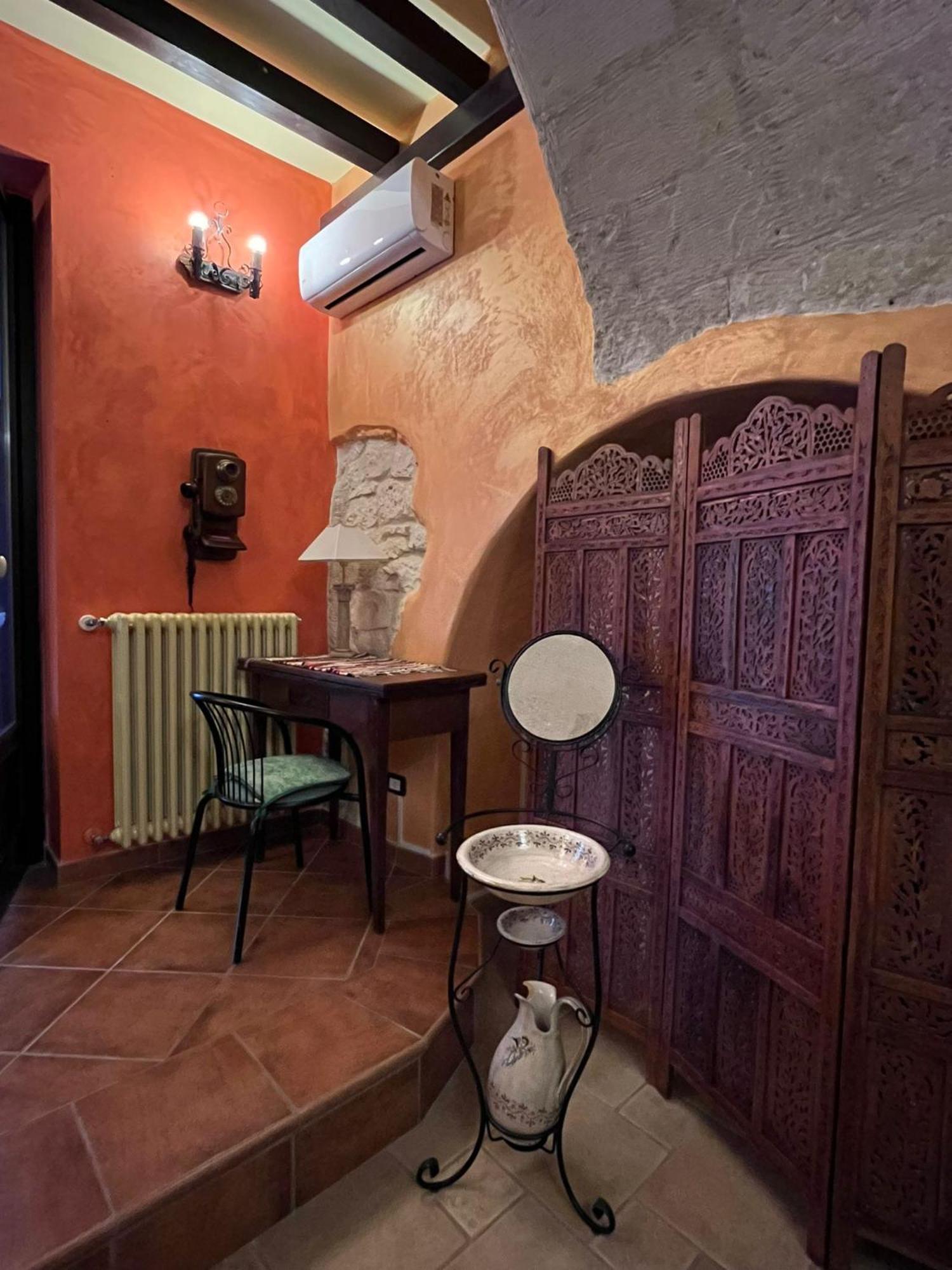 Case Vacanza E Camere In Villa Isabella Con Parcheggio Custodito E Wifi Gioia Del Colle Dış mekan fotoğraf